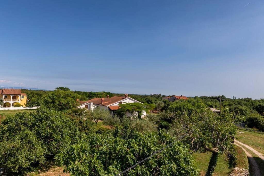 DivšićiCasa Di Pietra Matelici别墅 外观 照片